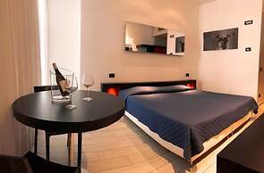Blue Shades Aparthotel
