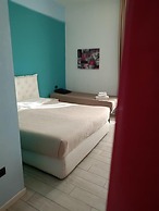 Blue Shades Aparthotel