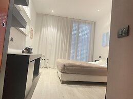 Blue Shades Aparthotel
