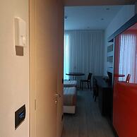 Blue Shades Aparthotel