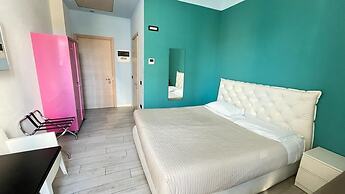 Blue Shades Aparthotel