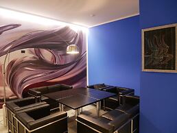 Blue Shades Aparthotel