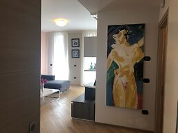 Blue Shades Aparthotel