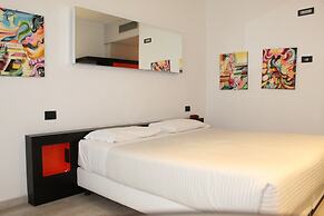 Blue Shades Aparthotel