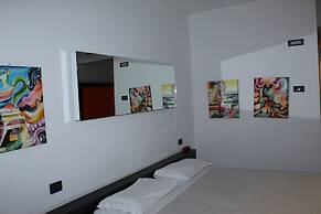 Blue Shades Aparthotel