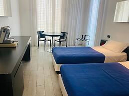 Blue Shades Aparthotel