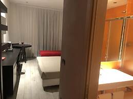 Blue Shades Aparthotel