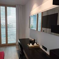 Blue Shades Aparthotel