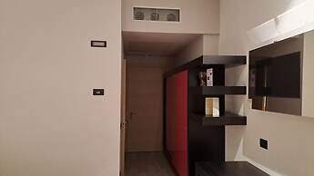 Blue Shades Aparthotel