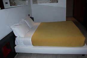 Blue Shades Aparthotel