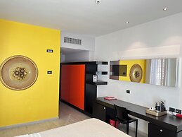 Blue Shades Aparthotel