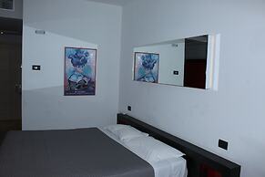 Blue Shades Aparthotel