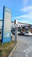 Blue Shades Aparthotel