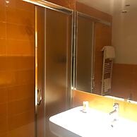 Blue Shades Aparthotel