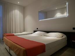 Blue Shades Aparthotel