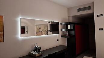 Blue Shades Aparthotel