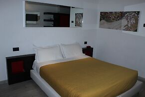 Blue Shades Aparthotel