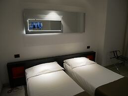 Blue Shades Aparthotel