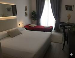 Blue Shades Aparthotel