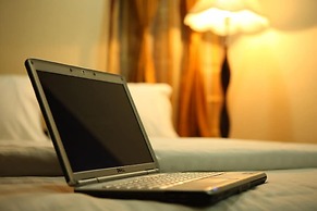 Meenakshi's Sunshine Hotel