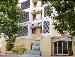 Meenakshi's Sunshine Hotel
