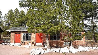 Canyon Motel and RV Park