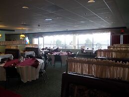 Longstreet Inn & Casino