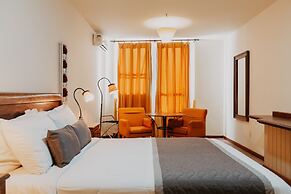 Kastel Itaipava Centro Hotel