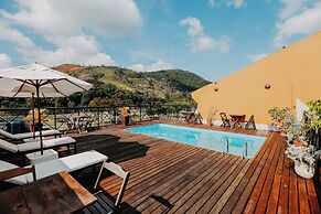 Kastel Itaipava Centro Hotel