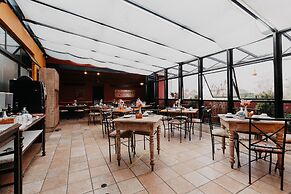 Kastel Itaipava Centro Hotel