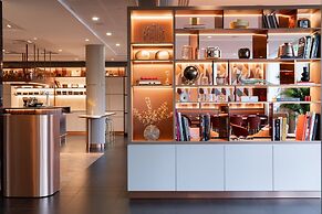 AC Porte Maillot Hotel