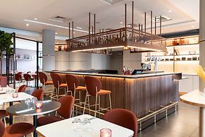 AC Porte Maillot Hotel