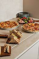 AC Porte Maillot Hotel