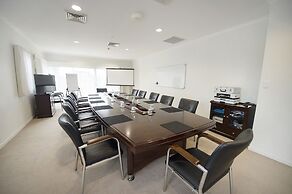 Gladstone City Central Apartment Hotel