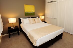 Gladstone City Central Apartment Hotel