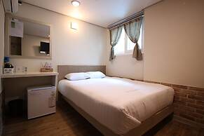 Dongdaemun Hwashin Hostel