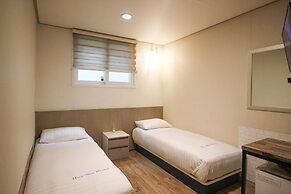 Dongdaemun Hwashin Hostel