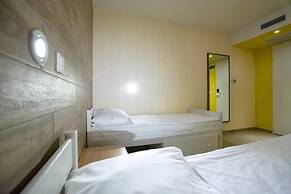 Hostel Link