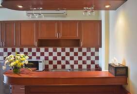 Outdoor Inn Kata Hotel