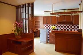 Outdoor Inn Kata Hotel