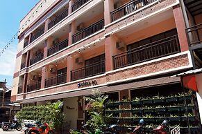 Outdoor Inn Kata Hotel