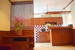 Outdoor Inn Kata Hotel