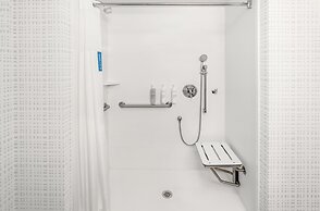 Hampton Inn & Suites Coconut Creek