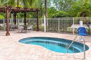 Hampton Inn & Suites Coconut Creek