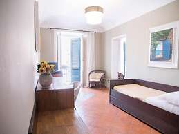 Kalamarina Rooms B&B