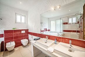 Leopard Beach Resort & Spa