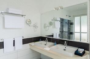 Leopard Beach Resort & Spa