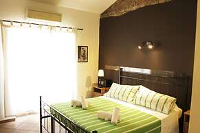 Sixtythree Guesthouse