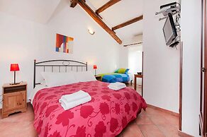 Sixtythree Guesthouse