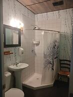 Auberge Jeunesse LouLou's Backpacker Hostel